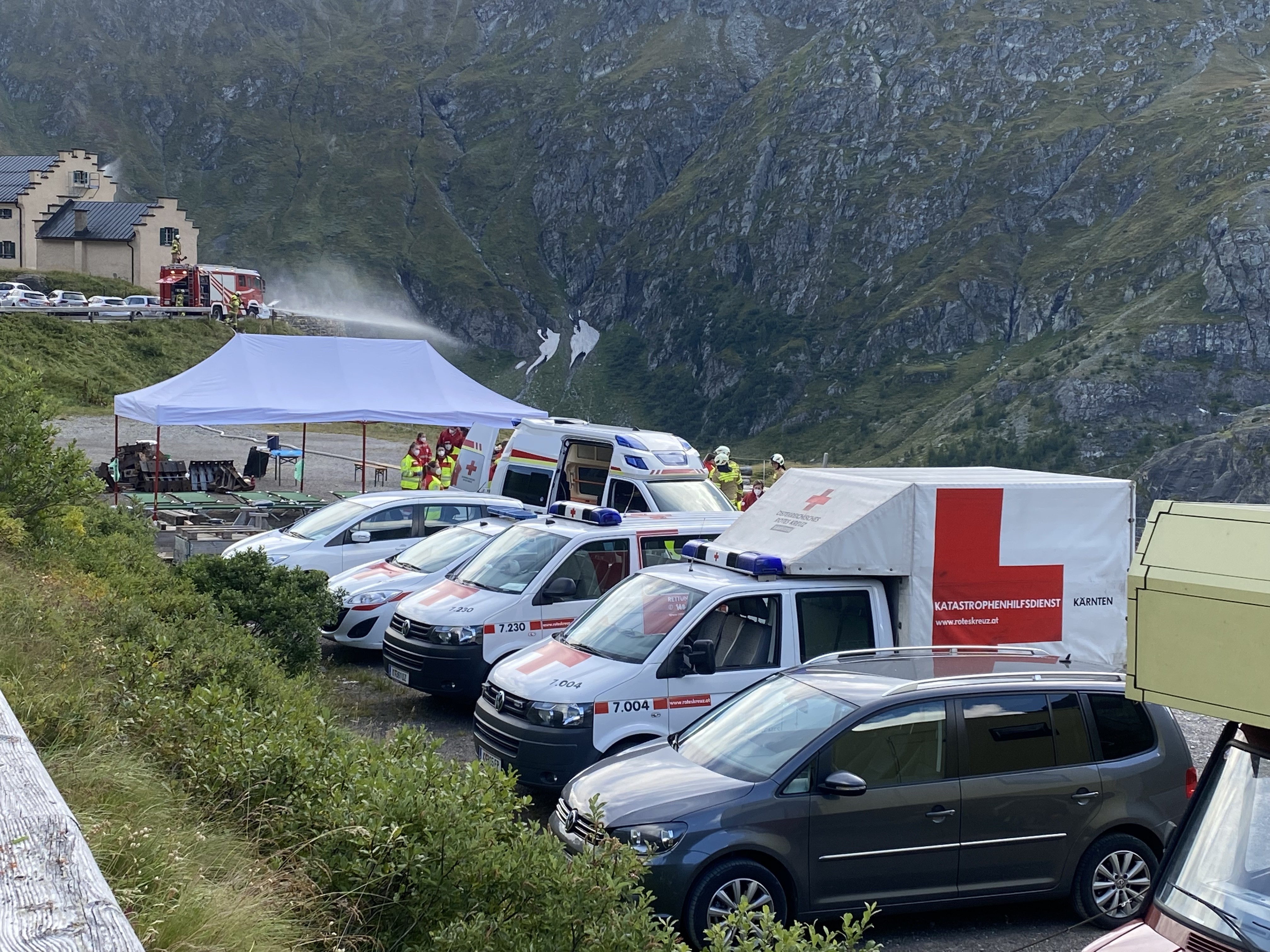 Sammelplatz und Einsatzleitung Rotes Kreuz