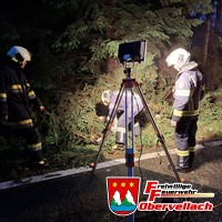 T-Unwetter 1, Baum auf Straße